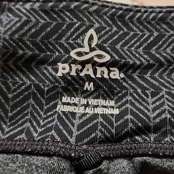 Prana Cropped Leggings Womens Black Gray Geometric Stretch Compression sz medium - Picture 5 of 5